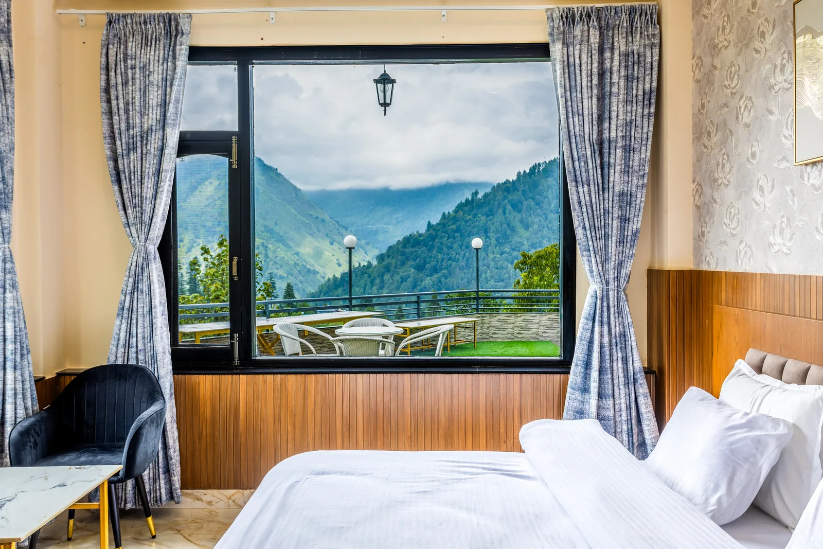 Jr. Suite — picture window looking onto the valley